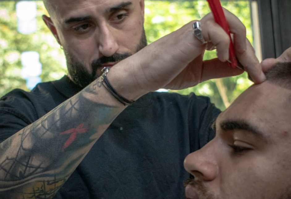 universitate bucuresti lamustati barbershop masaj capilar tuns barba vopsit barba ras facial